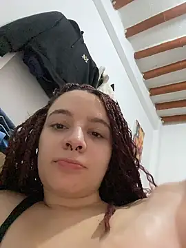 karla-thomsom10 live