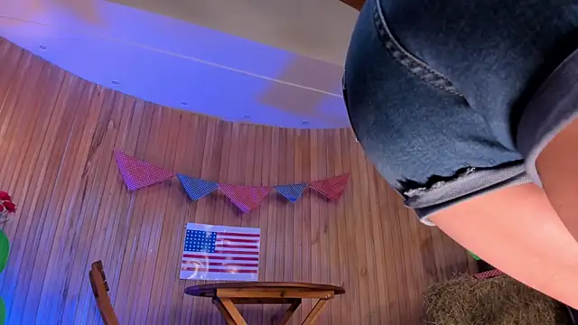 RebeccaHudson live