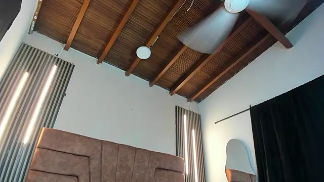 Tyson_Reed live