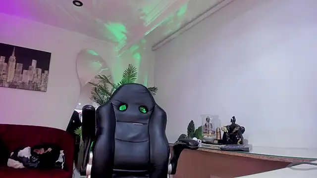 Meghan320 live