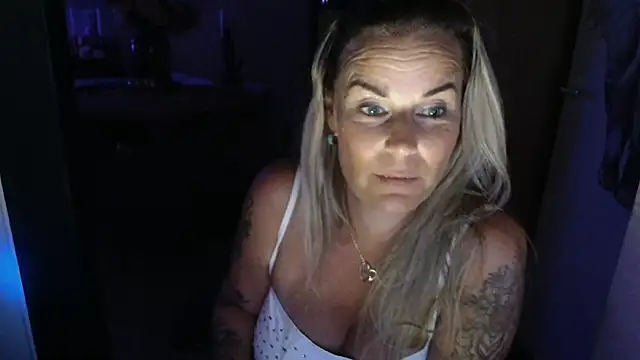 xMystiqueMavenx live