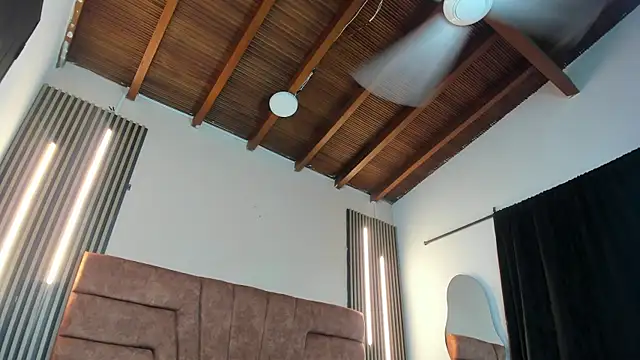 Tyson_Reed live