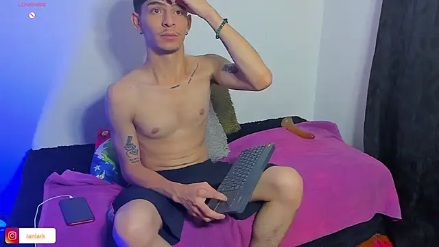 _IanLark live