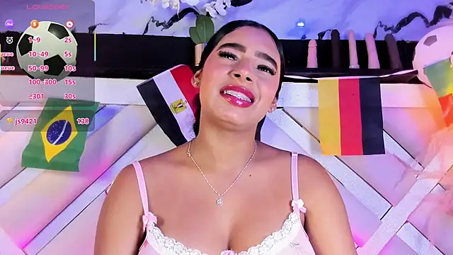 Zoe-Johnson_ live