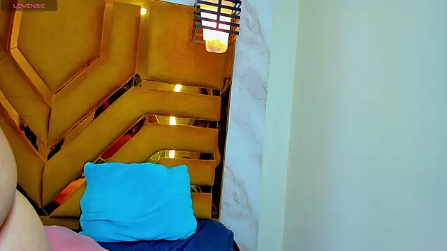 Violett_Cinnamon live