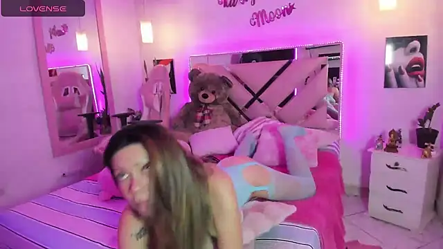 Karly_moon live