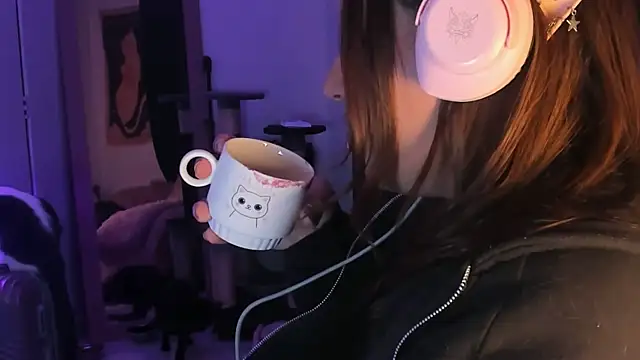 Loona_s live