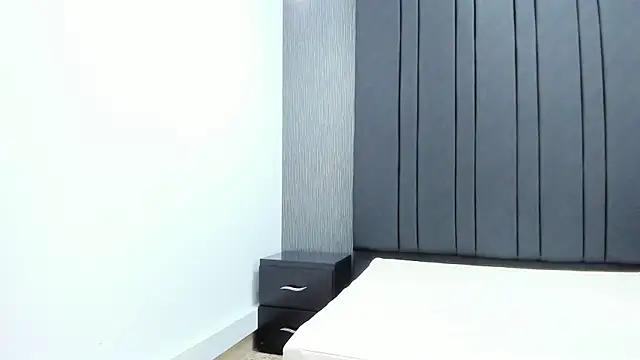 Isabelle_Black live