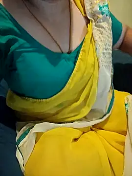 Tamillakshmi27 live