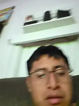 lopic live