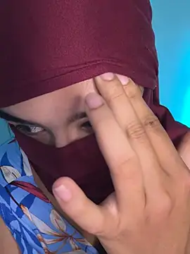 Aisha-Zayed live