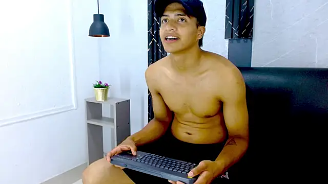 MaxWyatt_ live