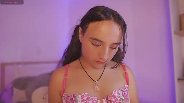 _emily_jonexs live
