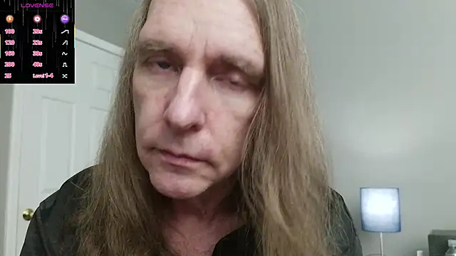 Magnus_Luv live