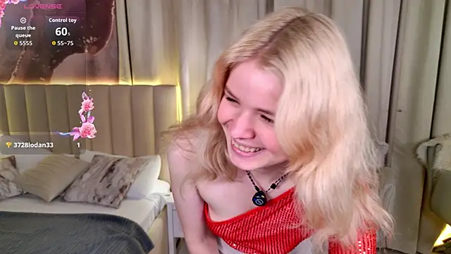 ChloeWells live