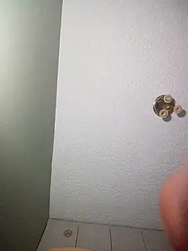 Chris210100 live