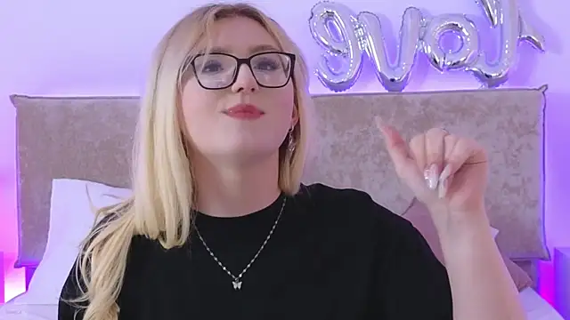 Jules_night live