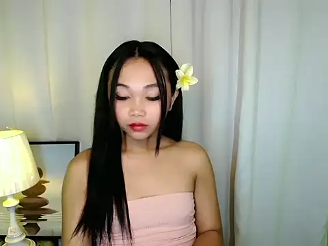 TsCyra_foxxx live