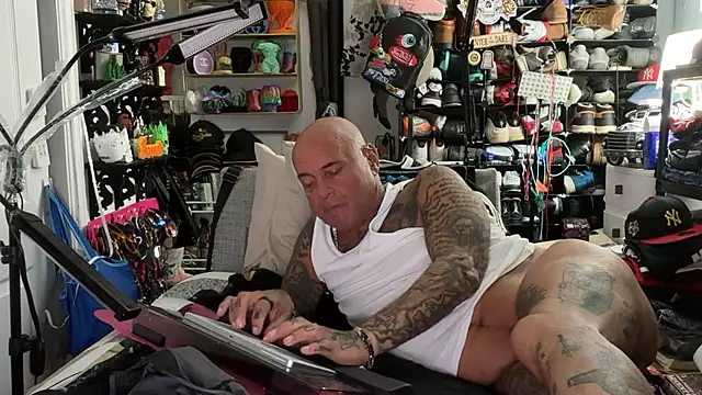 lovetatts64 live