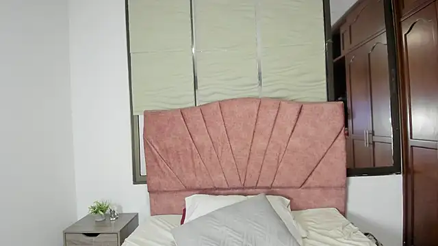 Nathy_Pelaez live