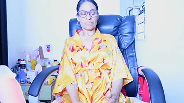 Aries_Mature live
