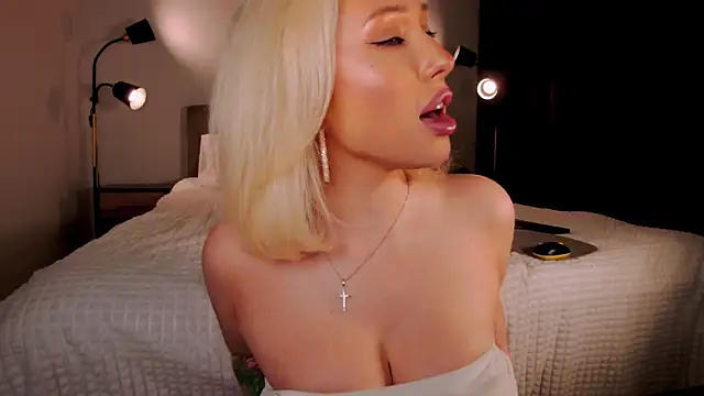 WOW-PeaCH-Girl profile