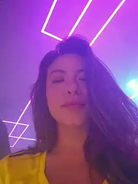 Karen_San_Miguel live