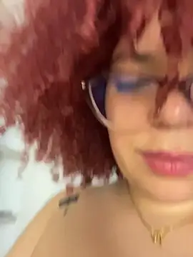 Leyah__ live