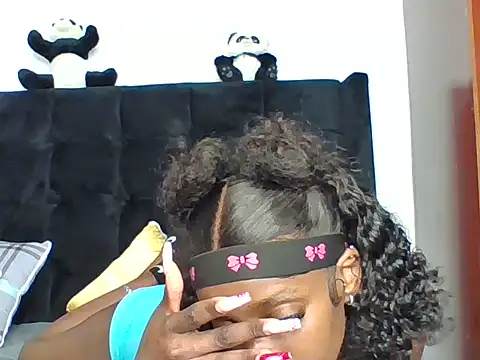 prettytinashe live