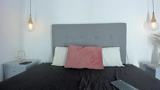 Karathorn_ live