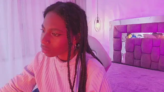 Queen_perla_ live