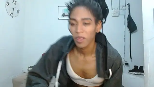 angelamarie1 live