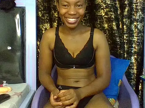 Lovey_daisy15 live