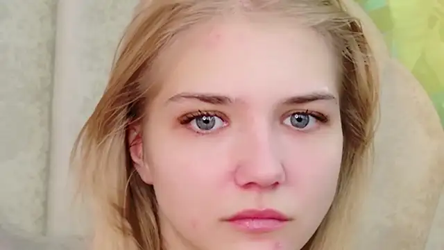 4example_Chloe live