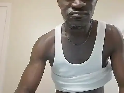 Maculine_Stayr live