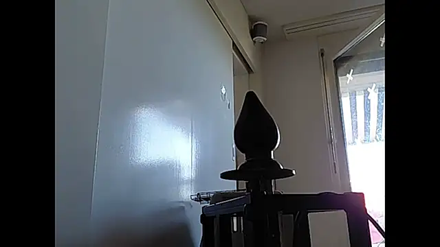 Pegg-fist-me live