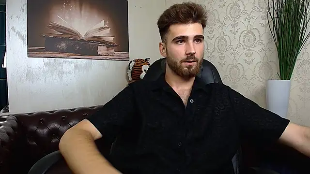 KyloEast live