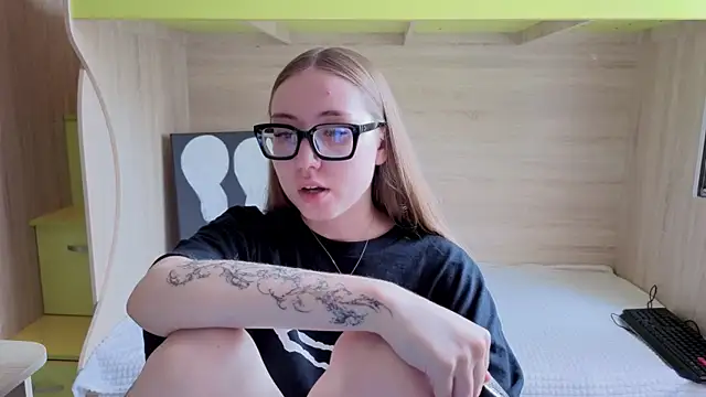 _kitti_meow_ live
