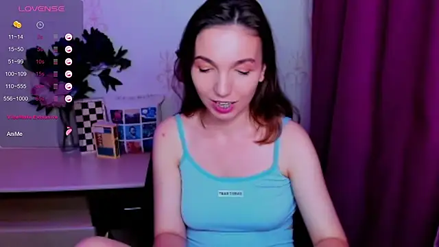 KindHazelHere_ live