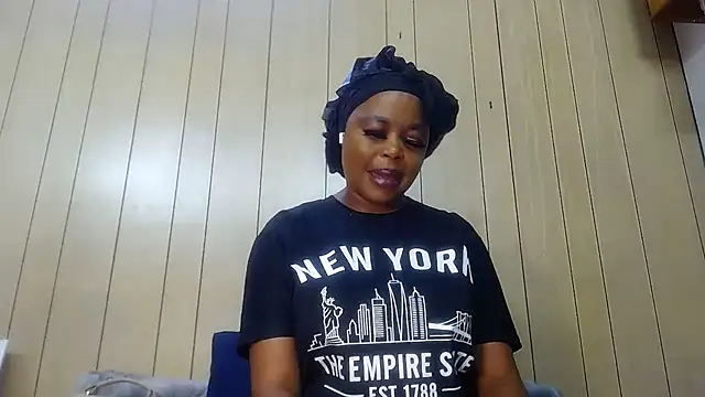 spicykittyy live