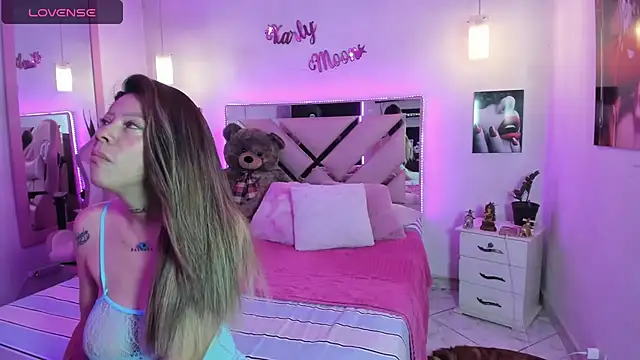 Karly_moon live
