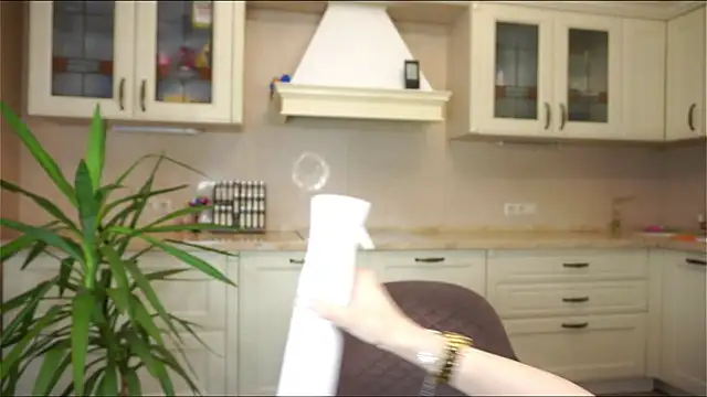 KayleenKucan live