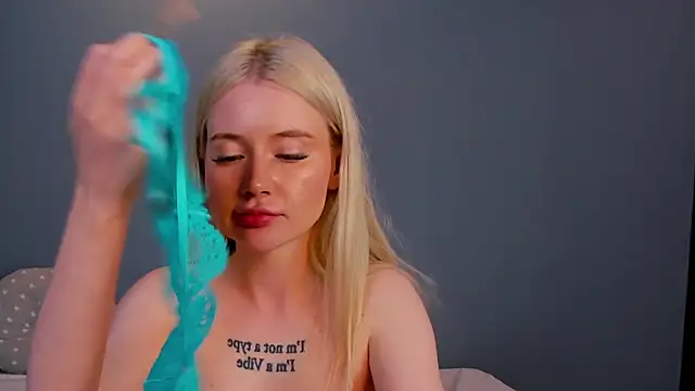 Lillie_Berry live