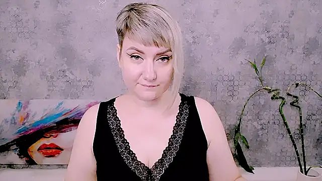 Djullia live