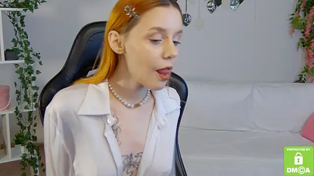 Rachel_lips live
