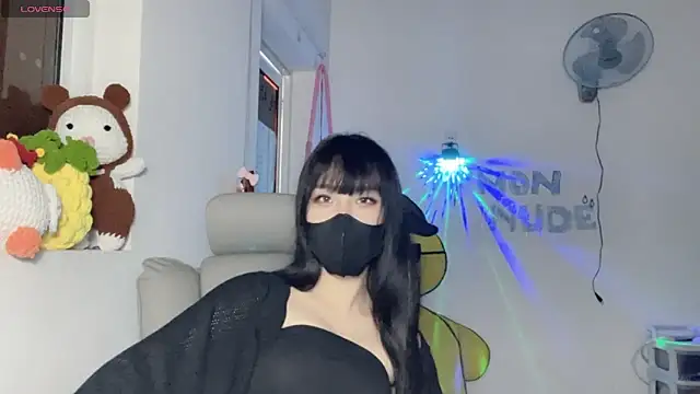 Tieu-May live