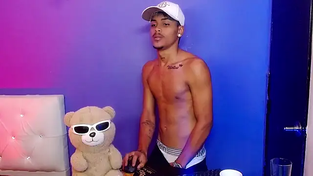 Angel_foxc13 live