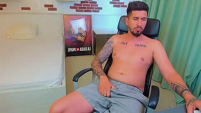 LoganStroud live