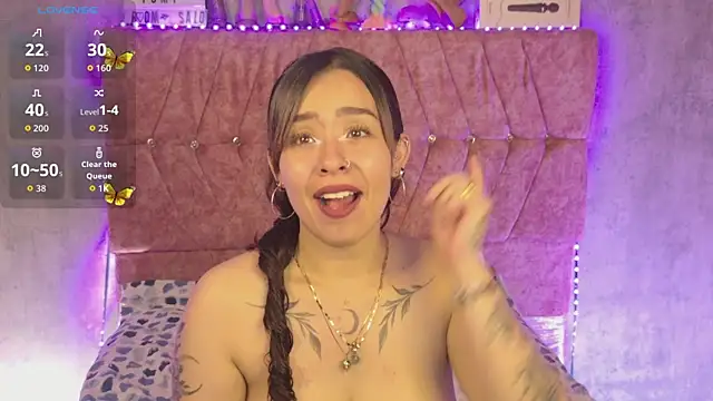 Mia_lopez_1 live