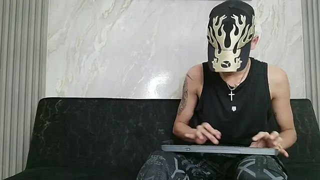 SUCKING_LOVER1 live